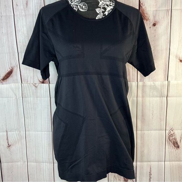 Sweaty Betty Short Sleeve Seamless Workout T-Shirt - Picture 1 of 5